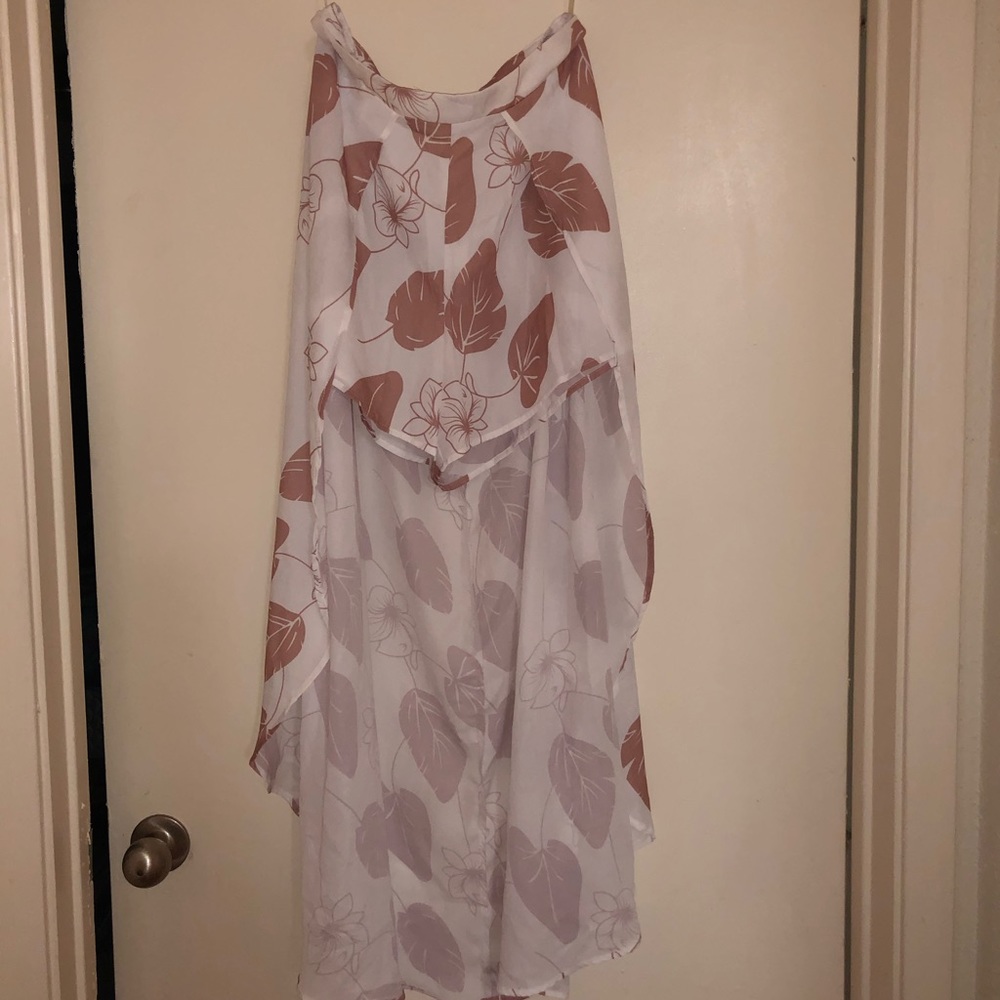 White and pink short/skirt